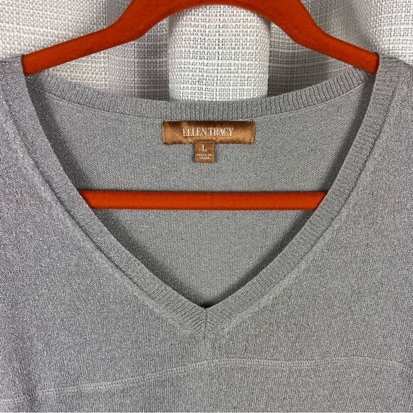 Ellen Tracy Silver Metallic Knit Top Large Short Sleeves V Neck - Picture 6 of 8